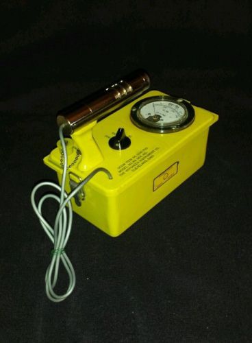 Victoreen CDV-700 Geiger Counter Radiation Meter Civil Defense Perfect condition