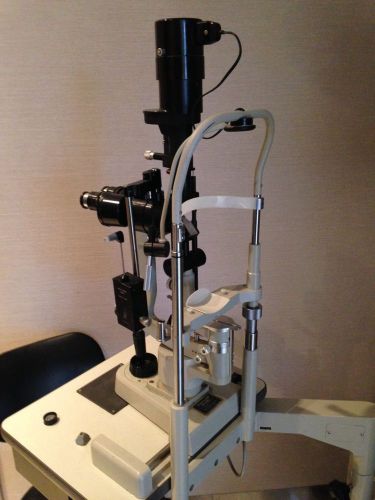 Topcon SL3D Slit Lamp with Hagg Streit Tonometer included