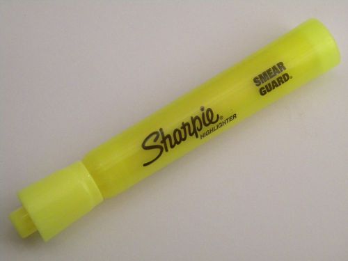 Sharpie accent highlighter yellow jumbo size sanford brand -added pens ship free for sale