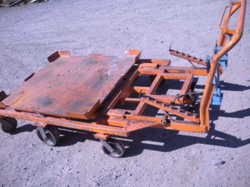 Industrial Rotary Wagon/Cart Round Bale Hay Feed/Feeder