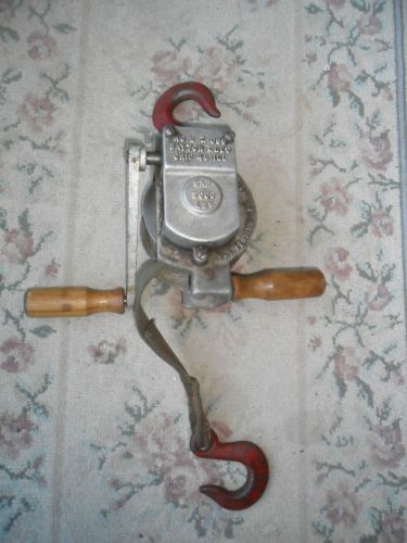 Antique strap 2000 lbs hoist dayton elec.chicago 48 ill. no. 2z096. wood handles for sale