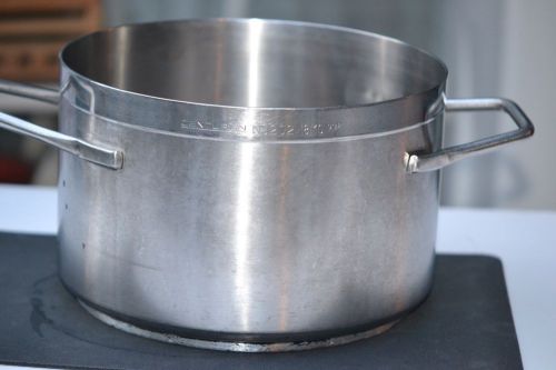 VOLLRATH CENTURION 7 Quarter 18/10 Stainless Steel Sauce Pot MODEL No. 3202