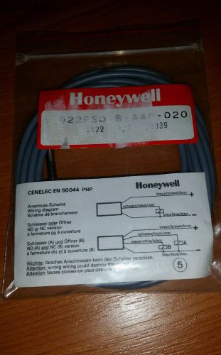 NEW Honeywell 922FS0.8-A4P-020 PROXIMITY SWITCH