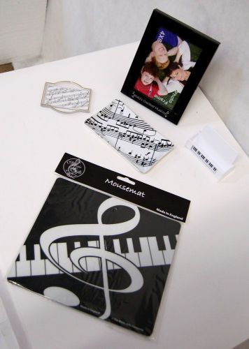 The Music Gifts Company Five Piece Set Black White Color