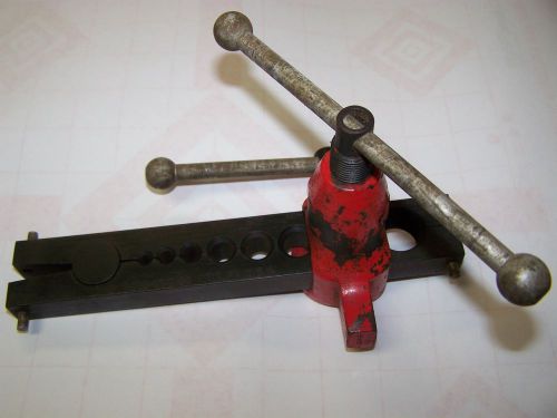 Vintage Reed Mfg Flaring tool -- handles 8 sizes of pipe