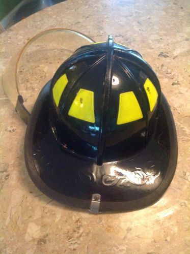 Used Cairns 1010 Firefighter Fire Helmet w/shield