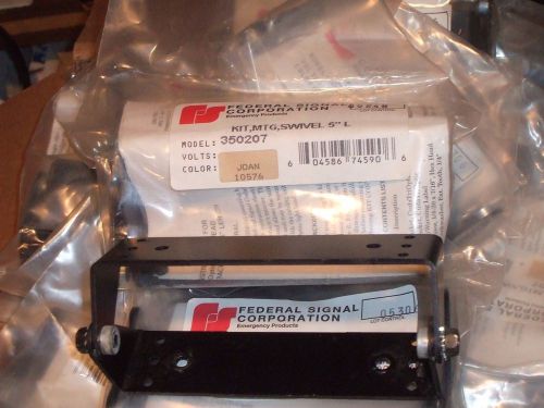 NEW Federal Signal Corp Signal 5&#039;&#034;  L Mounting Bracket  350207