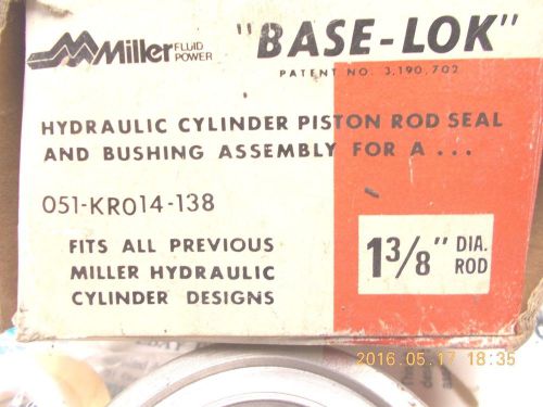 Miller 051-KR014-138 Hydraulic Cylinder Piston Rod Seal &amp; Bushing 1-3/8&#034;