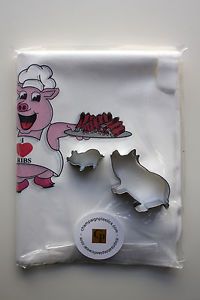 SET OF 25 DISPOSABLE BBQ RIB BIBS AND 2 METAL PIG COOKIE CUTTERS FREE SHIPPING