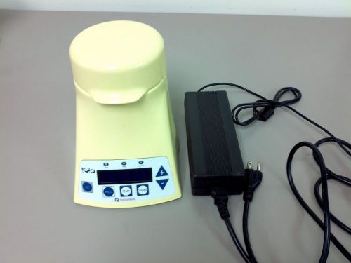 Q Instruments Rio -  shaker/heater