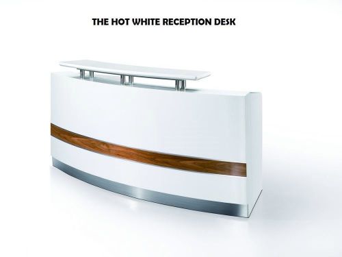 The Hot White Receptikn Desk