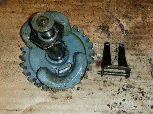 Nice IHC McCormick Deering Gas Engine 1 1/2-2 Governor Gear Assembly