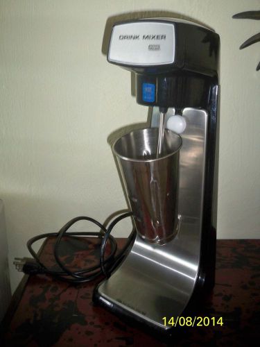 WARING COMMERCIAL DMC20 2 SPEED SINGLE SPINDE COUNTER TOP DRINK MIXER