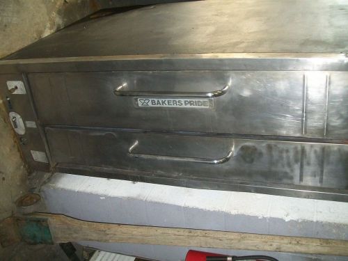 PIZZA OVEN, BAKERS PRIDE, STONES OVEN, GAS,2 DECKS,LEGS, 900 ITEMS ON E BAY