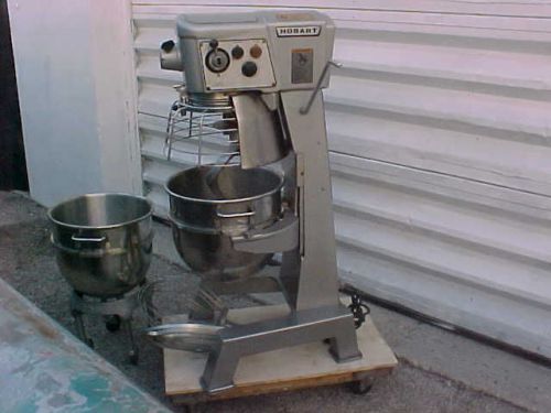 Hobart 30 qt mixer d300t bowl &amp; attchments + dolly 30qt ( ship to  us only) for sale