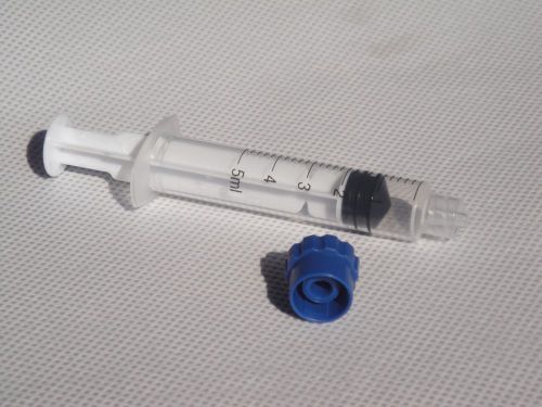 20pcs/lot dispensing syringes 5cc 5ml plastic with blue hat for sale