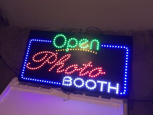 17&#034;x32&#034; HANGING OPEN LED SIGN PHOTO BOOTH - FLASHING