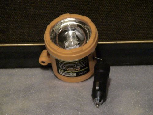 Mini Spotlight with magnet - 12V DC - 10ft wire - Slightly used and working