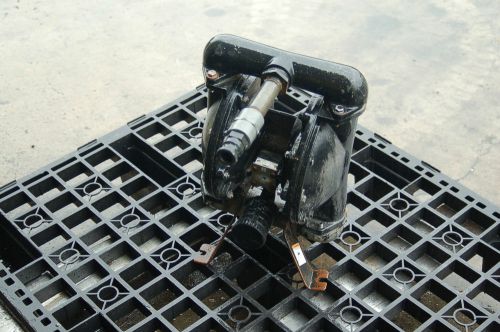 Aro -1-1/2&#034;  air-operated metallic  double-diaphragm pump liquid 666150-136-1-c for sale