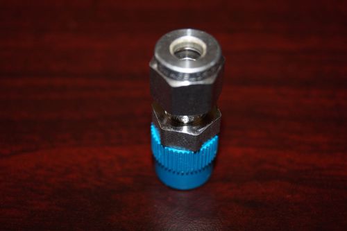 Swagelok male connector, 1/4 tube x 1/4 npt (ss-400-1-4) for sale