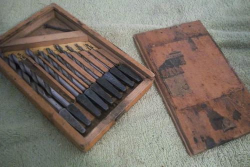 Antique Drill bIT sET iN oRIGINAL wOODEN bOX wITH sLIDE lID-7/16 TO 1/16