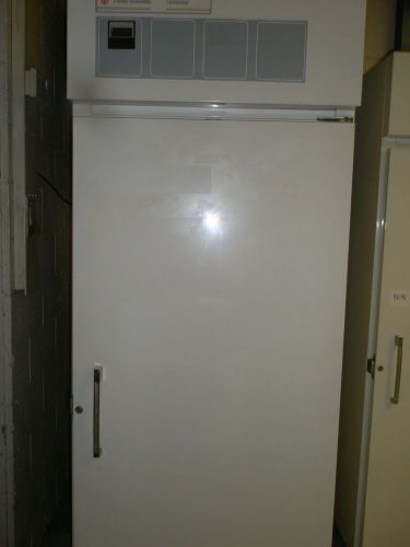 FISHER SCIENTIFIC 13-988-425F-2 ( TESTED AT -2 DEGREES)  LAB FREEZER