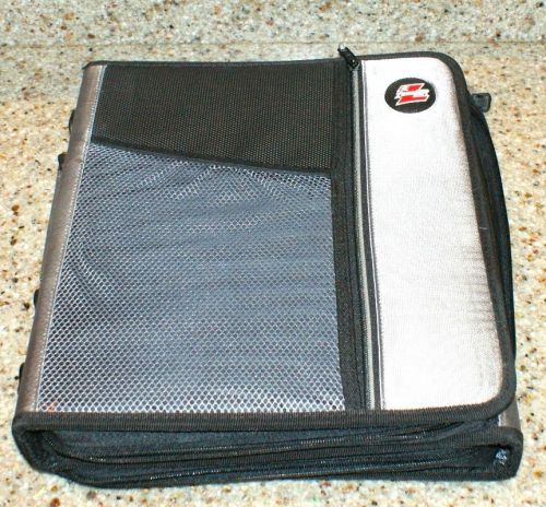 Double d lock three ring binder black/gray nwot very nice for sale