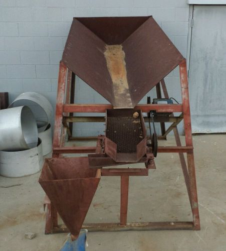 Gold mining hopper, classifier shaker. for rock crusher. works perfect! for sale