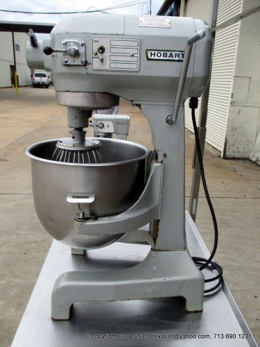 HOBART A200 20QT DOUGH MIXER  WITH BOWL AND ATTACHMENT