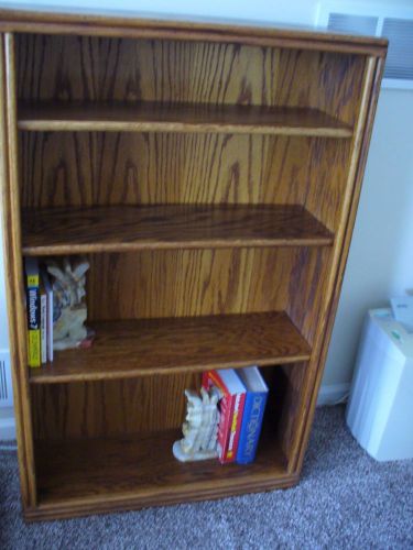 Solid Oak &amp; Oak Veneer Book Case- 4 Adjustable Shelves- 4&#039;Hx30&#034;Wx10&#034;D Local/PU