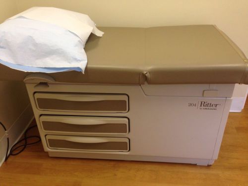 Ritter midmark 204 exam/treatment table,~$1750 value,here $750 for sale