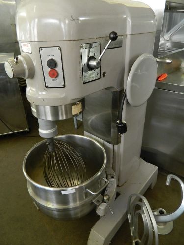 Hobart h600 mixer 60qt pizza dough with/ s/s bowl, hook, paddle and whip for sale