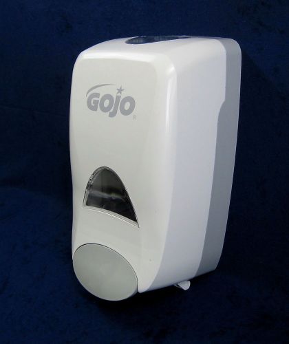 GOJO FMX-20 - 2000 ml Commercial Foam Soap Dispenser - 5250-06 - Dove Gray - NEW