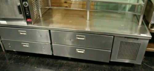 Glenco 86 Refrigerated Chef Base. This item is on casters Manufacturer Glenco Sp