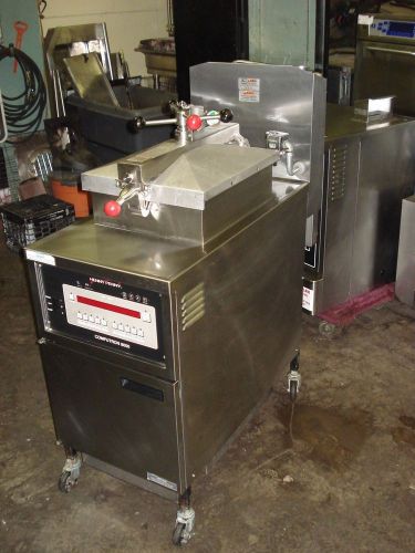 Henny penny commercial gas pressure fryer - model # 600c - computron 8000 for sale
