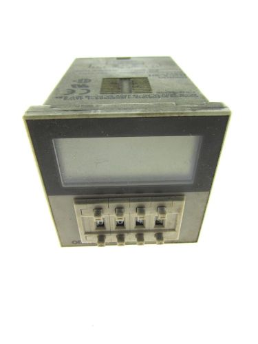 OMRON DIN-Sized Solid State Digital Timer W/LCD Display &amp; Setting Model H3CA-8H