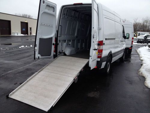 Bi-fold link lb20 lift assist van truck ramp 47x99 inch 750-1000 pound capacity for sale