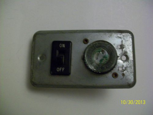 Bussmann Fuse with On/Off Switch 125 V WITH W/ COVER