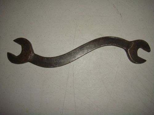 PMMR Two Sided 3/4&#034; &amp; 1 1/16&#034; Curved Wrench 22 1/2 in Length