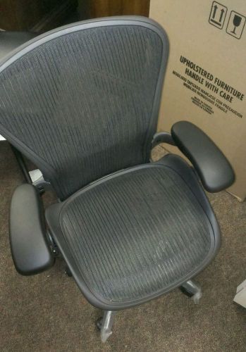 Aeron herman miller chair size &#034;b&#034; medium e4fee - can deliver for sale