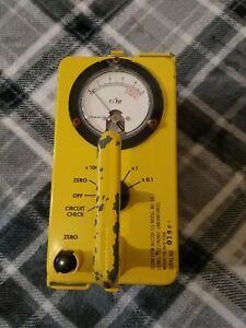 Lionel Electronics CDV-715 Geiger Counter Model 1A Working Order