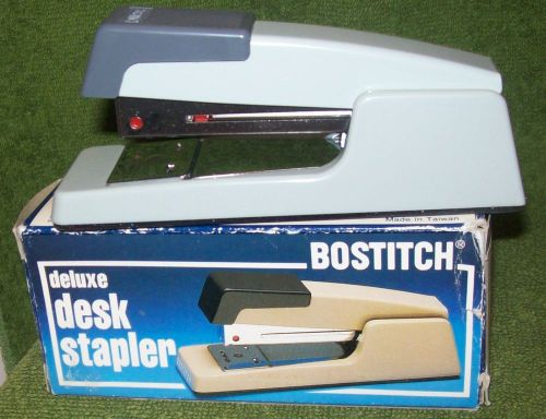 Bostitch Deluxe Desk  Stapler, Model B400 - Mint in Box
