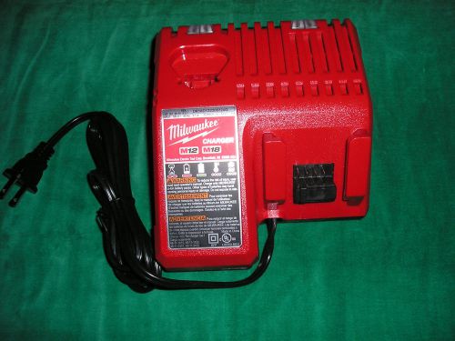 New m12-m18v milwaukee red lith-ion battery charger &amp; battery 1812, 1815 for sale