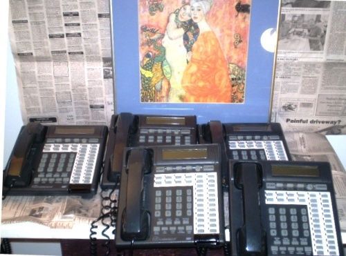 DSC Communique EKT-824 Telephones Grey Set Of 5!!!