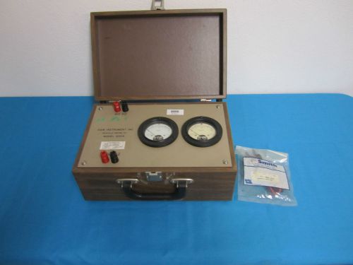 A&amp;M INSTRUMENTS INC. MODEL 5009 FREQUENCY METER 60 Hz - 400 Hz w/ HP TEST LEADS