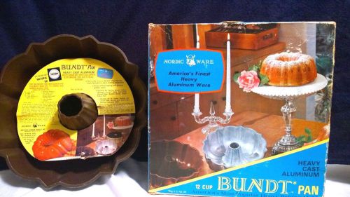 Vintage Retro Natural Nordic-Ware Bundt Cake Pan 12 CUP Bundt Pan 50130 w/ Box