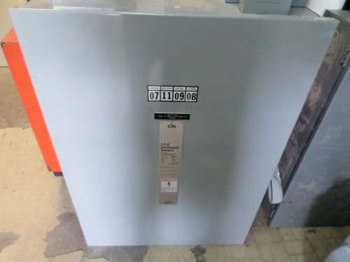 Siemens 800A 240V 3P Heavy Duty Fusible Safety Switch SN427L-1