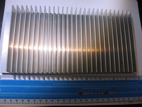 Large Aluminum Heat-Sink Extrusion 9-7/8 x 4-1/2 x 1-5/16 LWH Power Amplifier