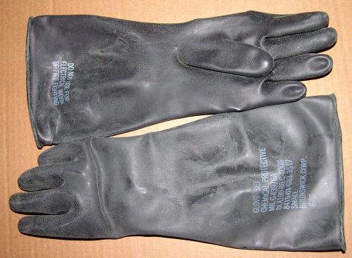 chemical protective gloves (72) unused