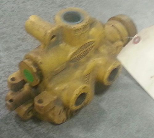 Elgin pelican &amp; whitewing street sweeper broom lift control valve 1006841 for sale